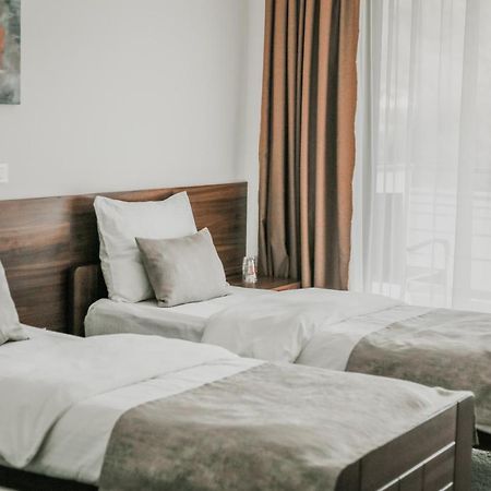 Hotel Novalic คอนยิค ภายนอก รูปภาพ