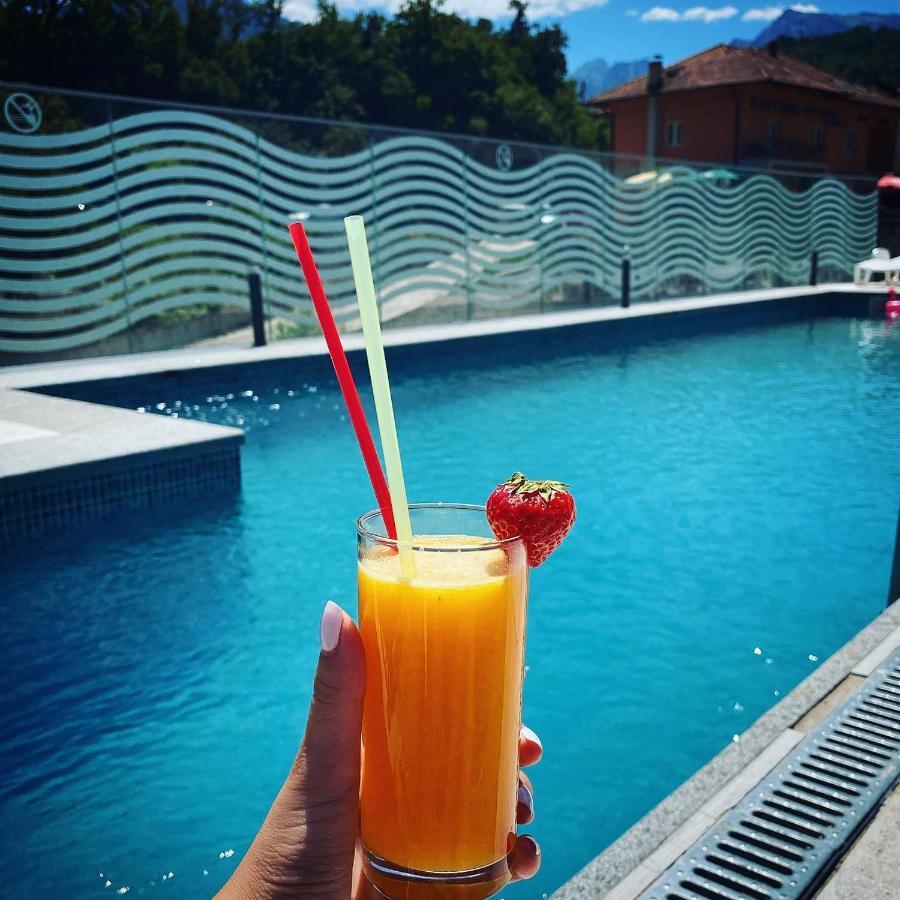 Hotel Novalic คอนยิค ภายนอก รูปภาพ