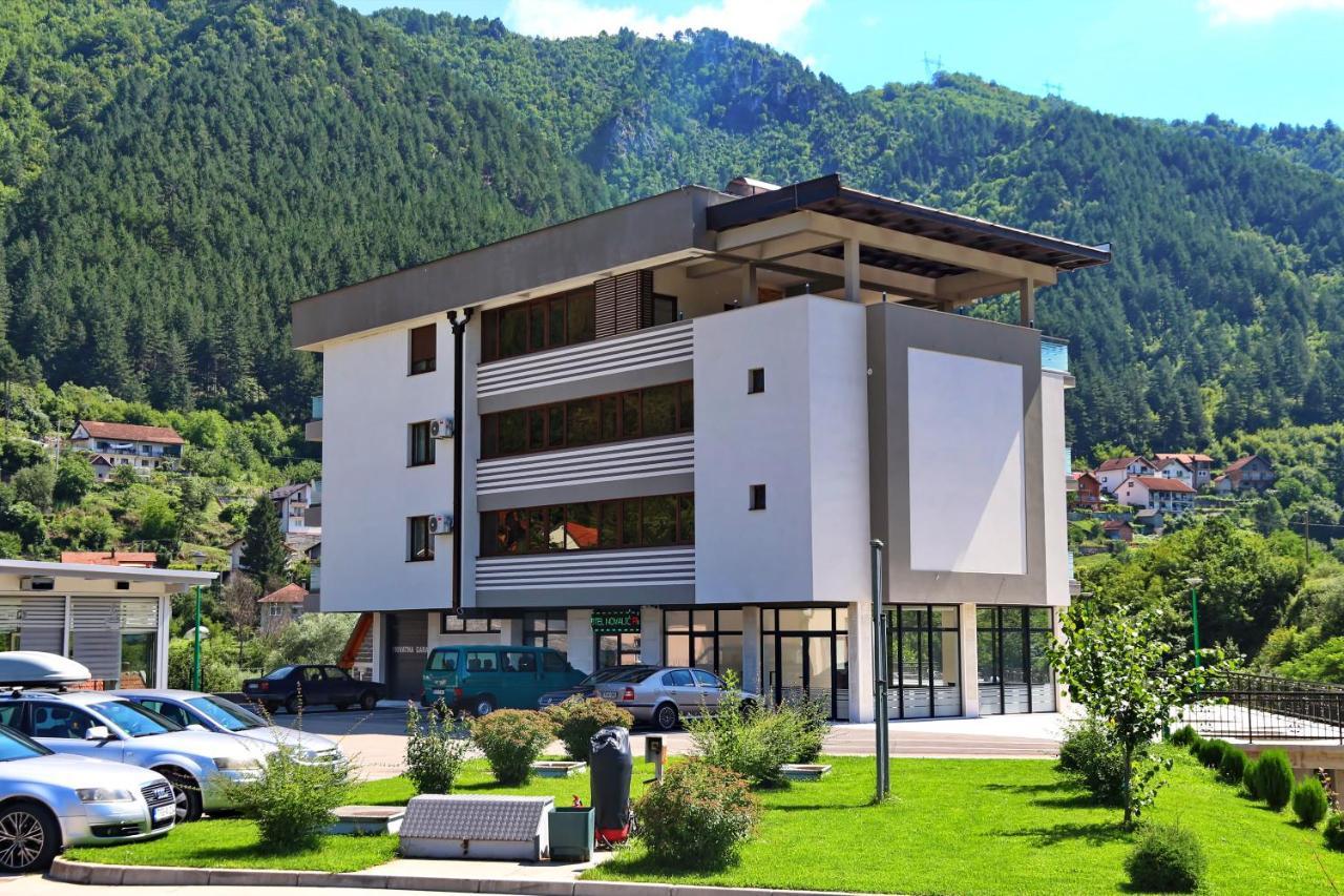 Hotel Novalic คอนยิค ภายนอก รูปภาพ