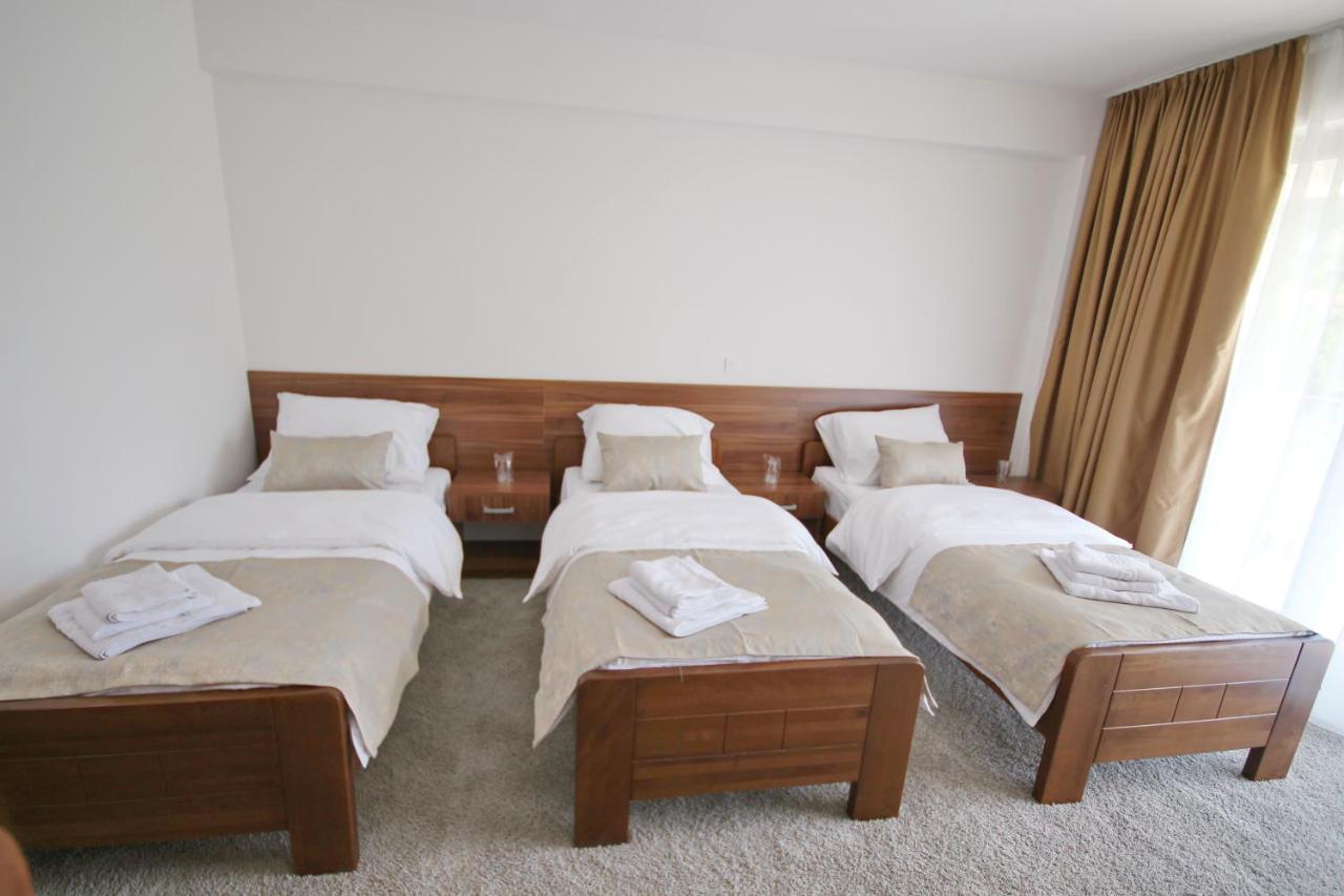 Hotel Novalic คอนยิค ภายนอก รูปภาพ