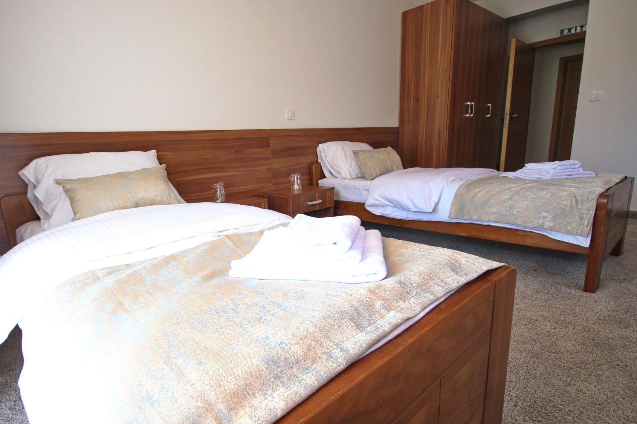 Hotel Novalic คอนยิค ภายนอก รูปภาพ