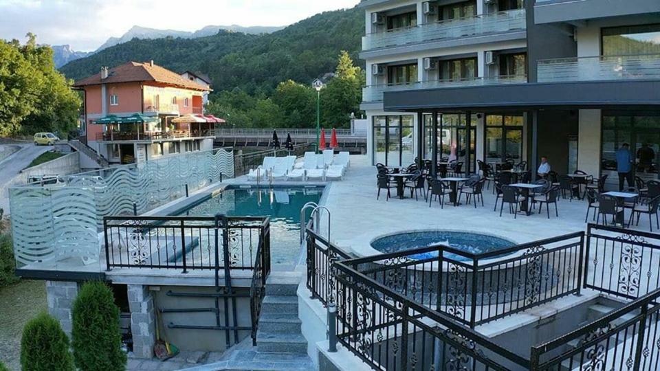Hotel Novalic คอนยิค ภายนอก รูปภาพ